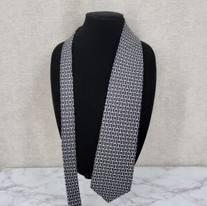 Vintage Silk Snaffle Bit Equestrian Black and Gray Patterned Men's Tie Necktie